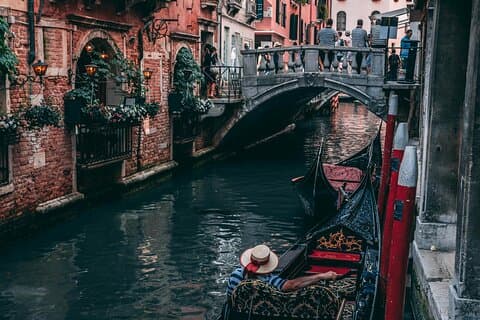 Full Day Private Venice and Verona Tour from Milan with Photos