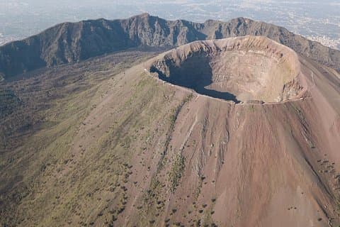 Vesuvio Gran cono + Wine Tasting & Lunch + Transfer from Naples