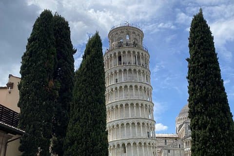 Lucca Tour and Pisa Tower + WineTasting by van from La SpeziaPort