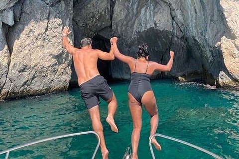Private Golden Hour on the Amalfi Coast: A Scenic Boat Experience