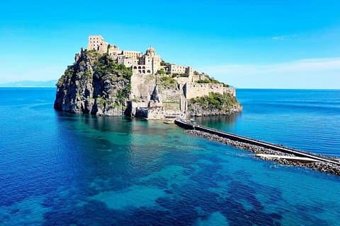 Visit to the Aragonese Castle Borgo di Celsa