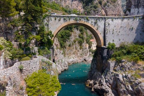 fiordo di furore and its bridge