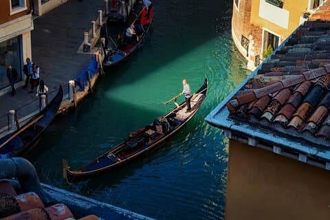 Small-Group Gondola Experience in the Venice Grand Canal
