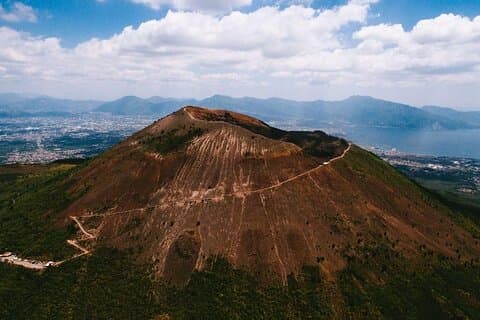 From Naples to Vesuvius: Bus, Ticket and Smart Audio Guide