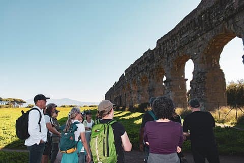 Urban Hike to the Aqueduct Park in Rome