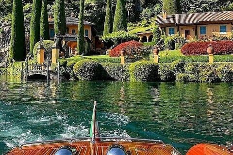 Lake Como and Bellagio Bliss Full Day Trip with Panoramic Cruise