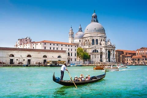 Saint Mark's Basilica Guided Tour with Gondola Ride in Venice