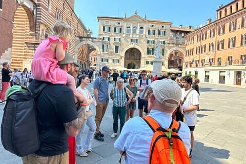 https://media-cdn.tripadvisor.com/media/attractions-splice-spp-720x480/12/4e/ae/48.jpg