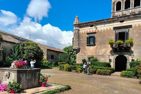Castle of the Slaves / Villa Corleone