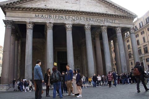 See the Pantheon from outside