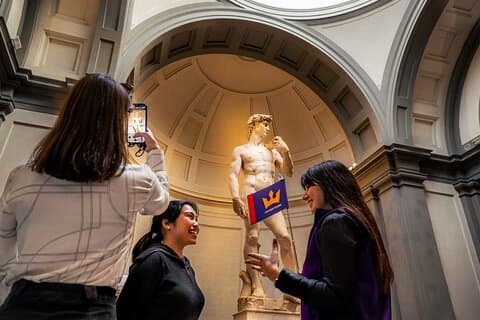 Florence : Guided Tour of Michelangelo’s David at Accademia