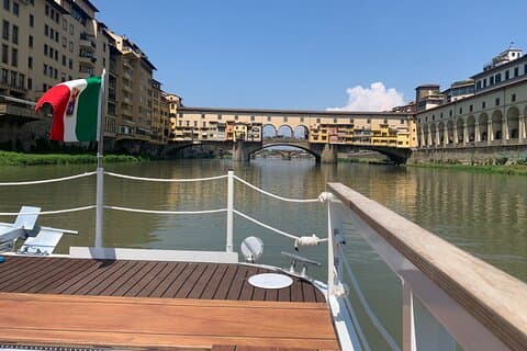 Arnoboat cruise