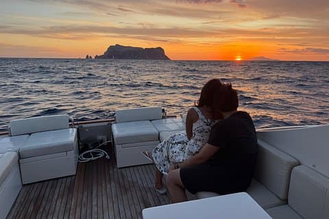 Private Boat Tour at Sunset between Capri Island and Li Galli