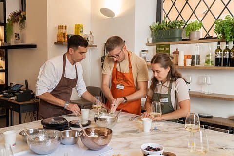 Italian Classics: Pizza, Ravioli & Italian Dessert Class in Rome