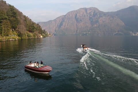 Boat tour share 4h Como with landing in Bellagio and Varenna