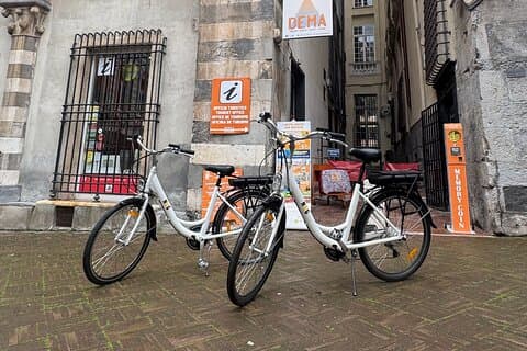 E-Bike Rental & Self-Guided Audio Tour of Genoa