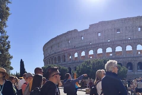 Rome Tours in the Colosseum and Roman Forum without lines.