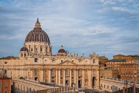 Rome : St. Peters Basilica accompanied Entrance With Dome Access
