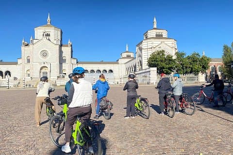 Milan Electric Bike Highlights Tour with Local Guide