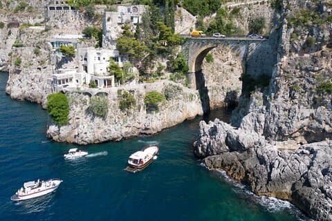 Half-Day Private Amalfi Coast Boat Tour in Classic Gozzo