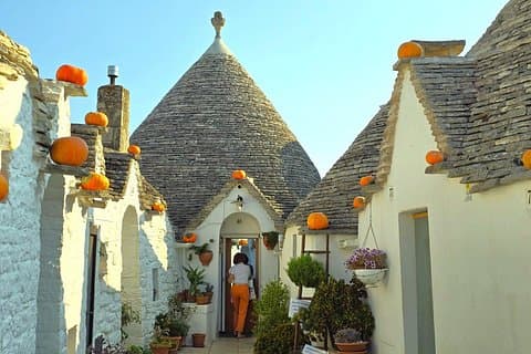 Enter a Trullo, in the center of Alberobello
