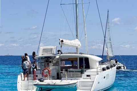 Magdalene Archipelago Tour from Santa Teresa - Comfort 3 Catamaran