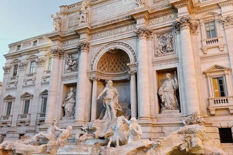 Underground Trevi District and Trevi Fountain Tour