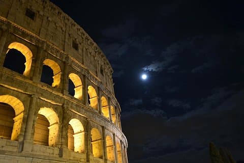 Private Rome by Night Tour with Panoramic Drive and Dinner Stop
