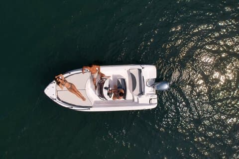 Lake Como Self Driving Boat Without Experience
