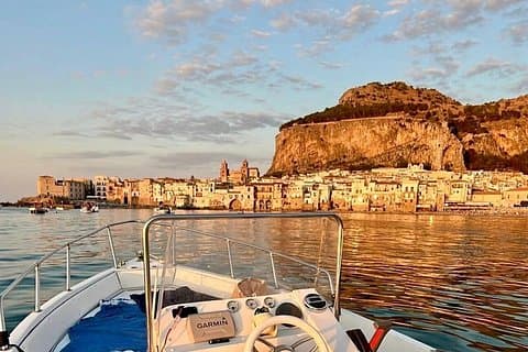 Cefalù : Private Boat Excursion with Aperitif and Snorkeling