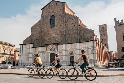 Bologna Bike Tour: explore the Old Town & Secret Spots