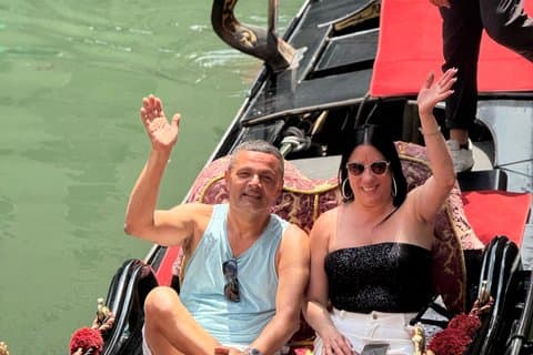 Private Gondola Ride With Story of Venice Doge’s Palace San Marco