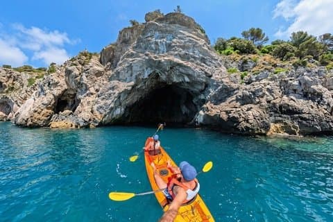 Amalfi: Kayak-Snorkeling to Pandora Cave Hidden Beach & Aperitif