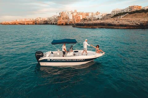 Private 2-Hour Tour from Monopoli to the Polignano Caves with Prosecco