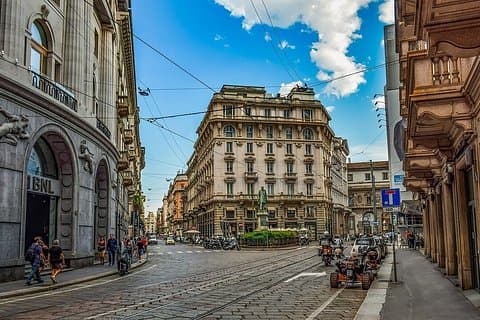Milan Private City Tour with Duomo and Brera