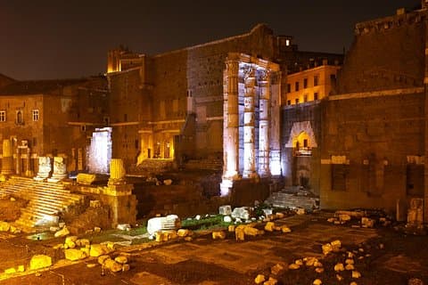 Evening Walking Tour of Rome Trevi Fountain Pantheon and More