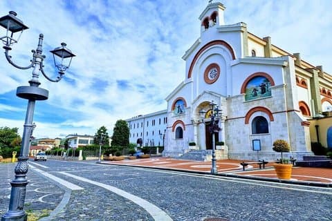 Padre Pio's Shrine and Pietrelcina Private Day Tour from Rome