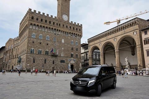 Florence: Private Transfer to/from Malpensa Airport or Milan