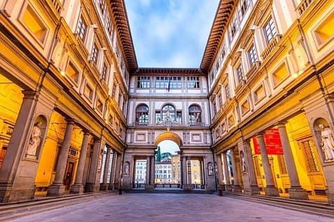 Uffizi Gallery Tour with Small Group and Expert Guide