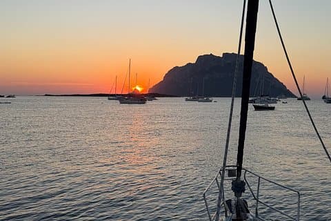 Golfo Aranci Sunset Cruise to Cala Moresca with Aperitivo