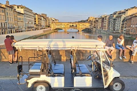 Private tour of Florence in golf cart with authorized local guide