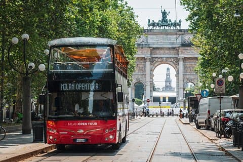 24-Hour "Gray Line" Milan Hop-On Hop-Off Tour with Audio Guide