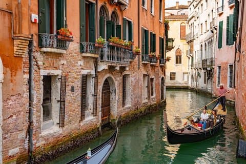 Venice Food Tasting Tour and 30 minute Gondola Ride