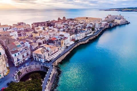 Siracusa and Ortigia private tour departing from Palermo