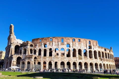 Rome: Colosseum, Roman Forum & Palatine Small-Group Guided Tour