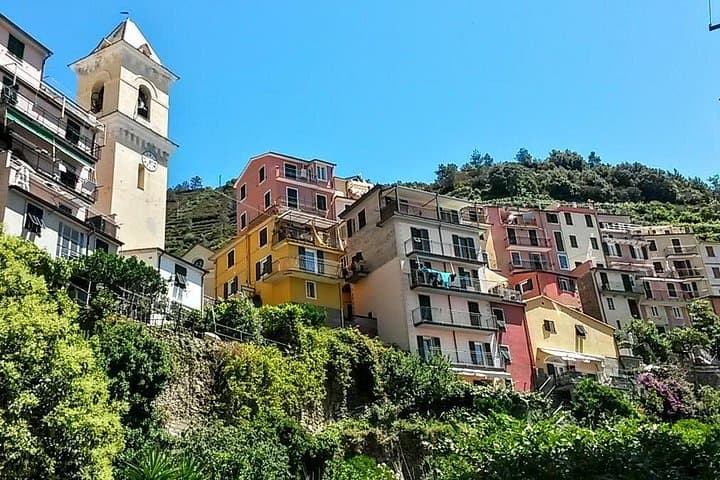 Get to know Manarola on a trip to the Cinque Terre