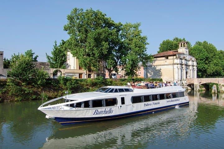 Il Burchiello departing from Portello in Padua