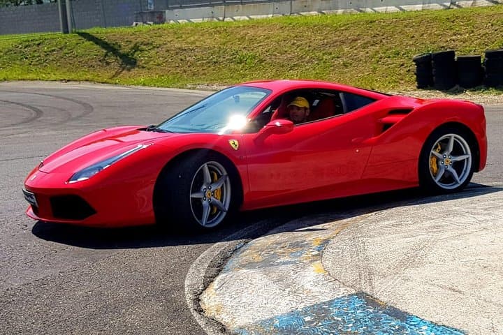 Ferrari 488