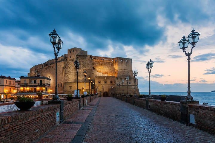 Private Tour: Naples Sightseeing by Vintage Fiat 600