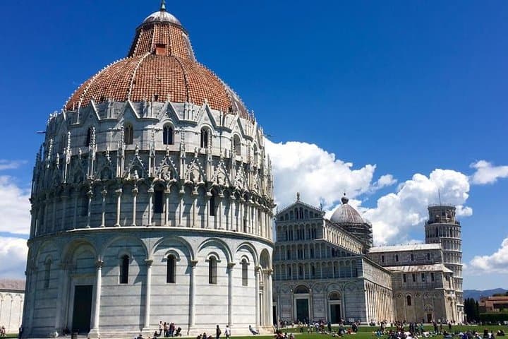 Pisa and Lucca Private Tour from La Spezia